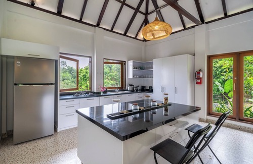 Ungasan Villa | 5BR Villa in Ungasan with Ocean View Infinity Pool
