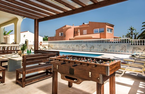 Mato Serrao Villa | 5BR Villa with Private Pool and Snooker Room