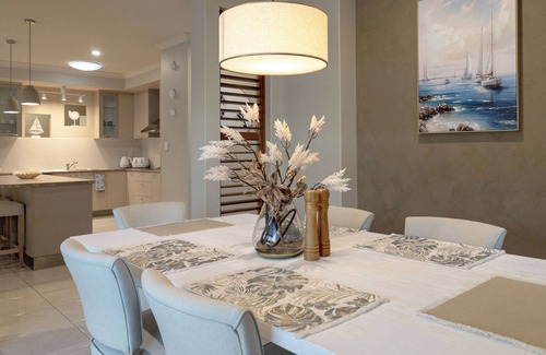 Burrum Heads House | 5BR with pool, games room, sleeps up to 10 guests
