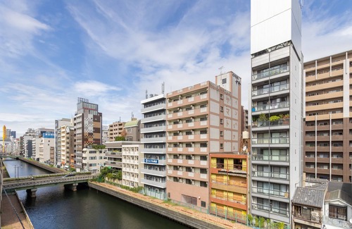 Dotonbori Apartment | 5F 5-minute walk from Kuromon Ichiba and Dotonbori/10-minute walk from Shinsaibashi Namba/Convenience store nearby/Luggage storage available in front of IN/Family welcome/Good access to Kyoto, Nara and Kansai Osaka Expo/Wi-Fi available