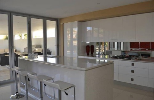 Glenelg North House | 5StarHouse Beach Location