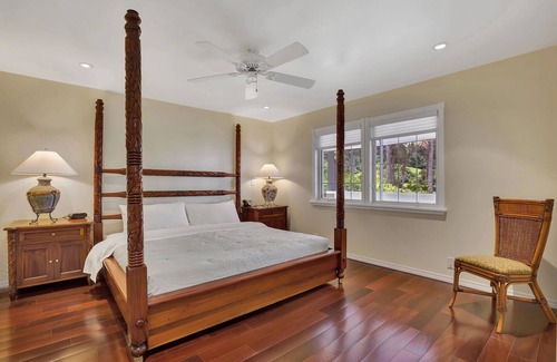 Kailua-Kona Bed & Breakfast | 6,500+sf Private Estate Hosted Bed & Breakfast w/4 King suites