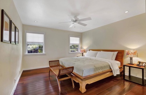 Kailua-Kona Bed & Breakfast | 6,500+sf Private Estate Hosted Bed & Breakfast w/4 King suites