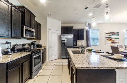 Sunridge Woods Villa | 6 BED | 4 BATH Wealth Villa w/Gamesroom & POOL 7049Oak