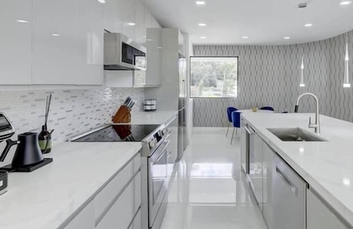 Southwest Ranches Apartment | 6 Bedroom 687891 by Houzlet