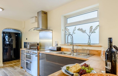 Skegness Cottage | 6 bedroom accommodation in Anderby, near Skegness