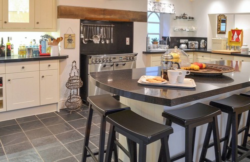 Honiton Cottage | 6 bedroom accommodation in Near Offwell, Honiton