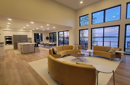 Lake Township House | 6 BR/4 Bath 100ft on Big Platte Lake-Sleeping Bear Dunes-Crystal Mountain Ski
