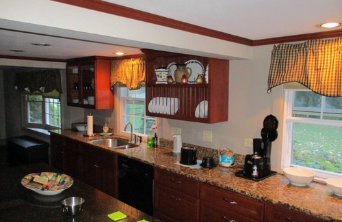 Cooperstown - Otsego Lake House | 6 Br Cooperstown Family Home: 9 Acres, Patio, & Grill. 4200 Sq ft w/lake view