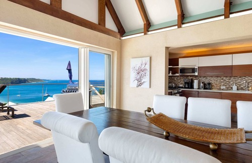 The Valley Villa | 6 BR Villa with Concierge, Amenities, & Pool