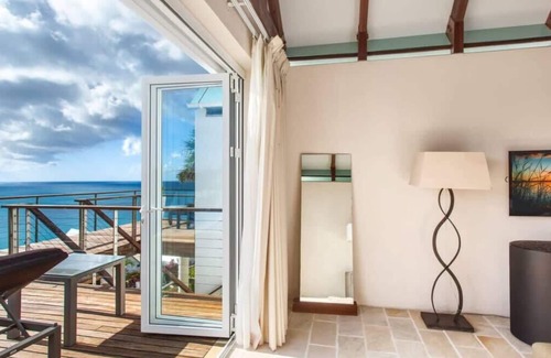 The Valley Villa | 6 BR Villa with Concierge, Amenities, & Pool