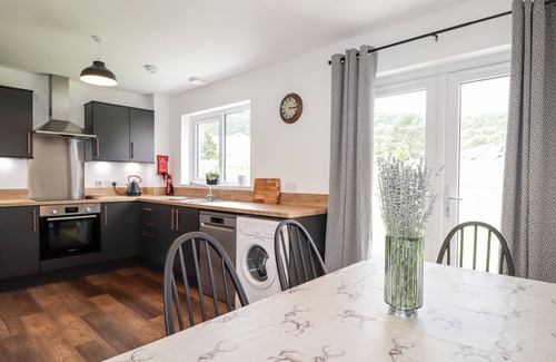 Aviemore Cottage | 6 BYNACK MORE, family friendly, with a garden in Aviemore