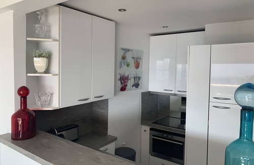 Cannes City Centre Apartment | 6 Croisette - luxury apartment - 2 rooms - 7th floor - large terrace
