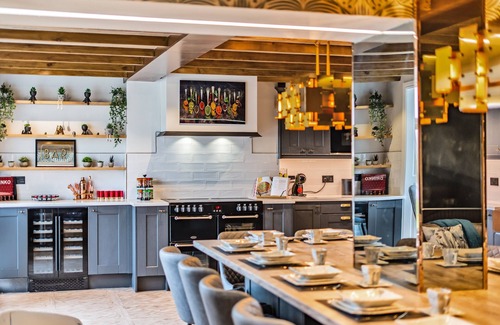Morecambe House | 6* Luxury Private Beach Manor House with full heated swimming pool, gym & spa
