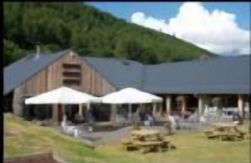 Kenmore Cottage | 6 Maxwells - sleeps 4 guests in 2 bedrooms
