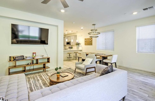 Chandler House | 6 Mi to Dtwn Chandler Newly Built Townhome