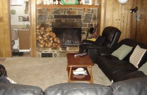 Groveland House | 6 Miles to Park Entrance! ~ 14 Acre Secluded Retreat ~ Wildlife Sanctuary