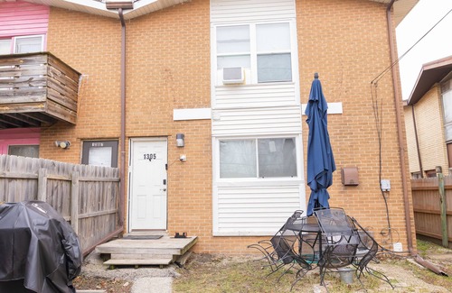 North Chicago House | 6 Min to Naval Station Great Lakes,Six Flags, RFU Medical Center,FHCC,Commissary