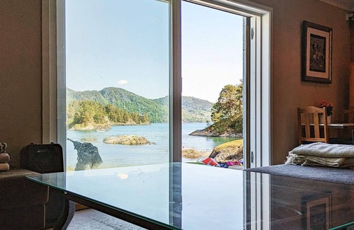 Kvam House | 6 person holiday home in TØRRVIKBYGD