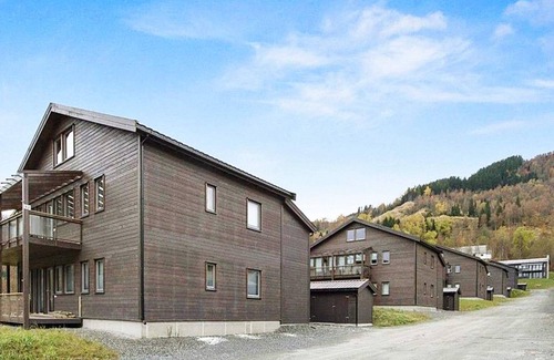 Myrkdalen Apartment | 6 person holiday home in Vossestrand
