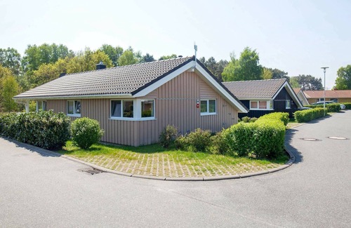 Lensterstrand House | 6 person holiday home in GROEMITZ