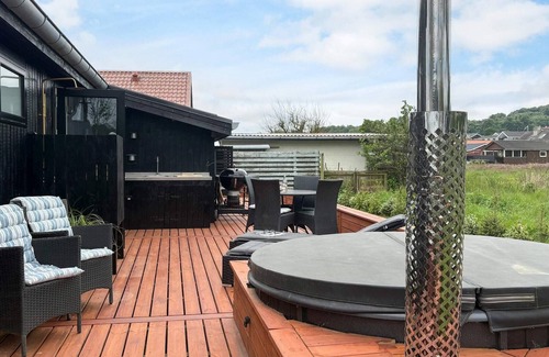 Grønninghoved Strand House | 6 person holiday home in Sjølund-By Traum