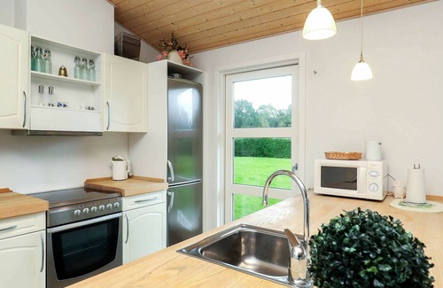 Hou House | 6 person holiday home in Hals