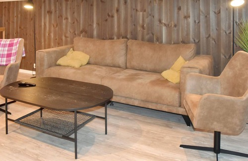 Vagsoy House | 6 person holiday home in MÅLØY