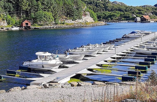 Lindesnes Apartment | 6 person holiday home in lyngdal