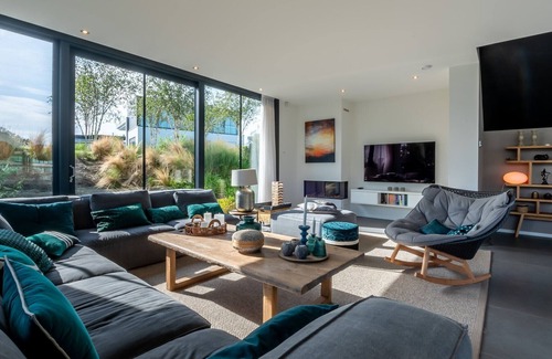 Arnemuiden Villa | 6-person waterfront villa with 3 bedrooms and 3 bathrooms