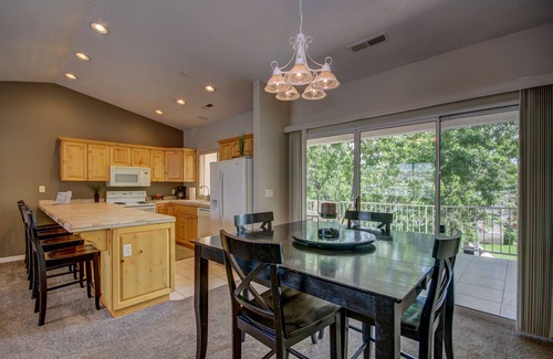 St. George Condo | 6 Pools All Inclusive | Top Level | Great For Families | Vaulted Ceilings | #1216