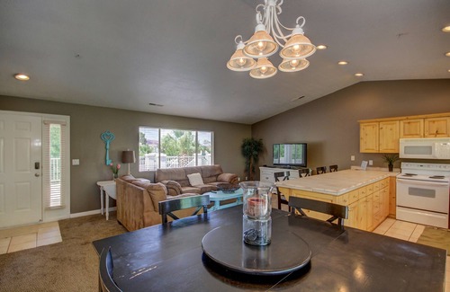 St. George Condo | 6 Pools All Inclusive | Top Level | Great For Families | Vaulted Ceilings | #1216