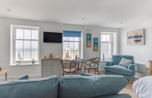 Weymouth Apartment | 6 The Beaches