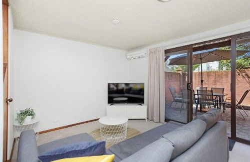 Scarborough House | 6 Tranquil Leafygreen Scarbbeach Townhse