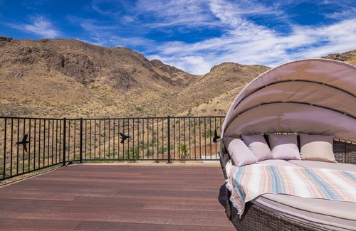 Mesilla Park House | 60-acre custom home with breathtaking views of city of Las Cruces & Organs!