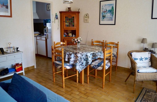 Saint-Gilles-Croix-de-Vie Ski Chalet | 650m from the beach - house for 4 people