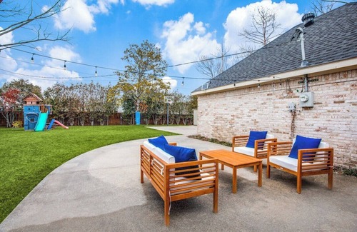 Far North Dallas House | 6715 Windrock · Far North Dallas in Style |DriemHouse