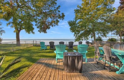 Town of Essex Cottage | 681 Beach House - Private Beache, YQG wineries, peaceful cottage life
