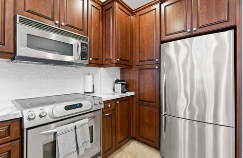 Carlsbad House | 683 Just inside the gates of the Resort - Golf & Premier Fitness Guests Welcome