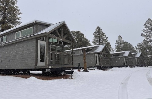 Williams Ski Chalet | 6B Cozy Chalet in Beautiful Williams With Wi-Fi, AC, With Forest View and Patio.