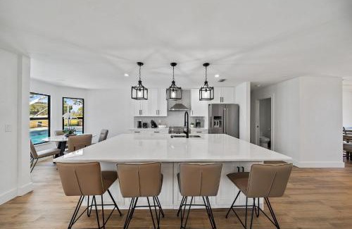 Greenview Shores Villa | 6BR Luxury Wellington Villa with Pool & Spa