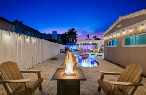 Lighthouse Point House | 6BR Paradise: Pool Games Relaxation