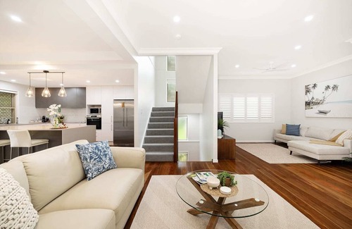 Taringa House | 6km to CBD|Large Family Pool Home in Taringa|Pets