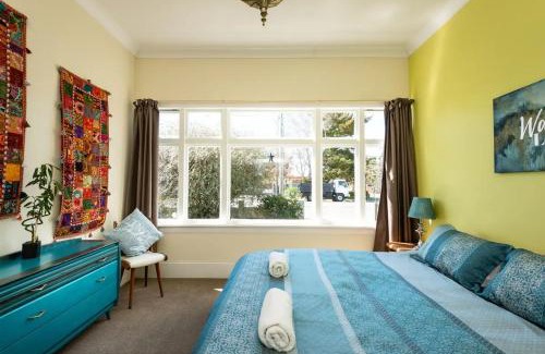 Sydenham Apartment | 6min to city centre - Cosy & Quiet Vintage Retreat