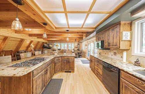Bone Cabin | 7,000 SQ FT CABIN ON 150 ACRES PRIVACY WITH ITS OWN PRIVATE LAKE.