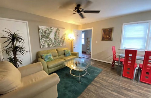 Norfolk Apartment | 7 2 D Beach Get Away on beach!
