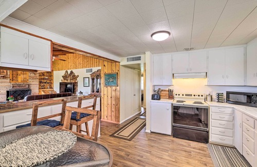 New River House | 7 Acres, Pool Table: Mountain-View Home in Phoenix