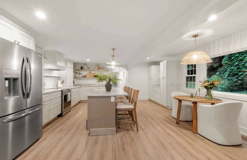 Hendersonville House | 7 BDR Retreat w/Guest Houses + Waterfall Trail