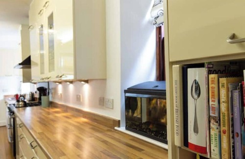Ainley Top House | 7 Bed House - Sleeps 13 Guests Get-together House