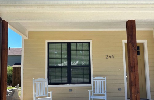 Stephenville House | 7 Bedroom 7.5 Bathroom Villa Close to Tarleton State & Perfect for Large Groups